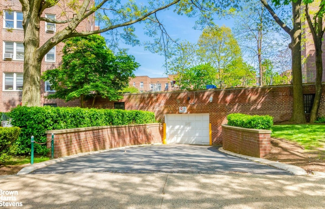 5645 Netherland Avenue 6E Riverdale Bronx NY 10471