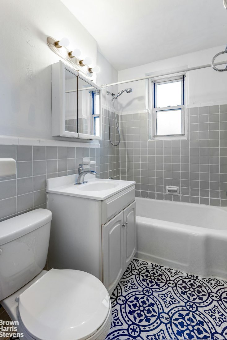 5645 Netherland Avenue 6E Riverdale Bronx NY 10471