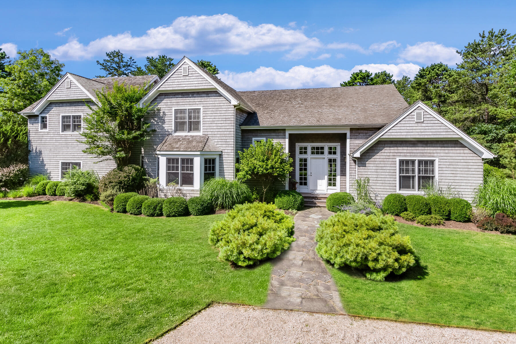 Closed 561 Wainscott Northwest Road, Wainscott, NY, ID 746615 Brown