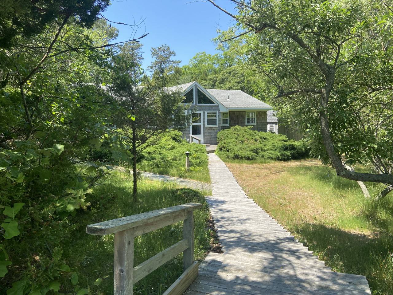 Surf Drive, Amagansett, Hamptons, NY - 4 Bedrooms  
2 Bathrooms - 