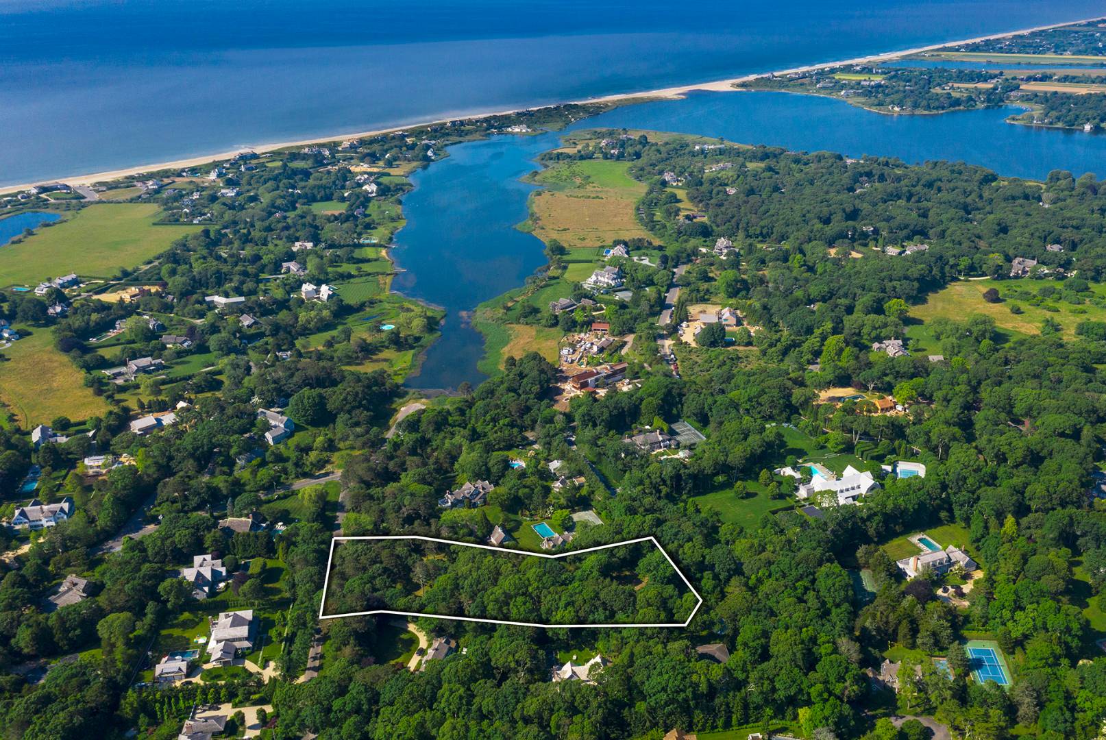 Photo 1 of 247 Cove Hollow Rd, Village of East Hampton, NY, $5,250,000, Web #: 866341