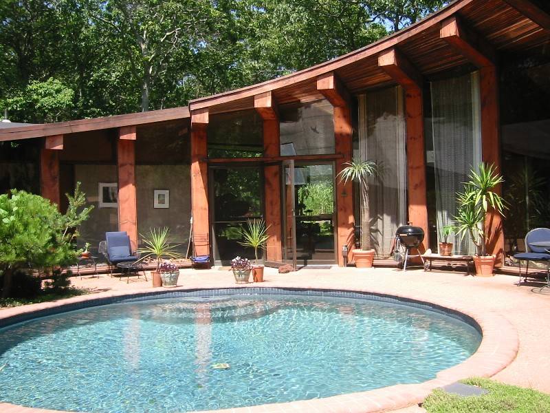 Rental Property at East Hampton, East Hampton, Hamptons, NY - Bedrooms: 2 
Bathrooms: 2  - $18,000 MO.
