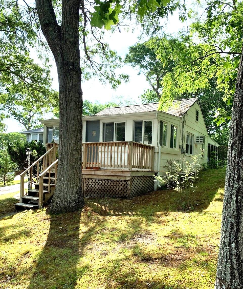 Rental Property at 10 Wickatuck Drive, Sag Harbor, Hamptons, NY - Bedrooms: 2 
Bathrooms: 1  - $12,000 MO.