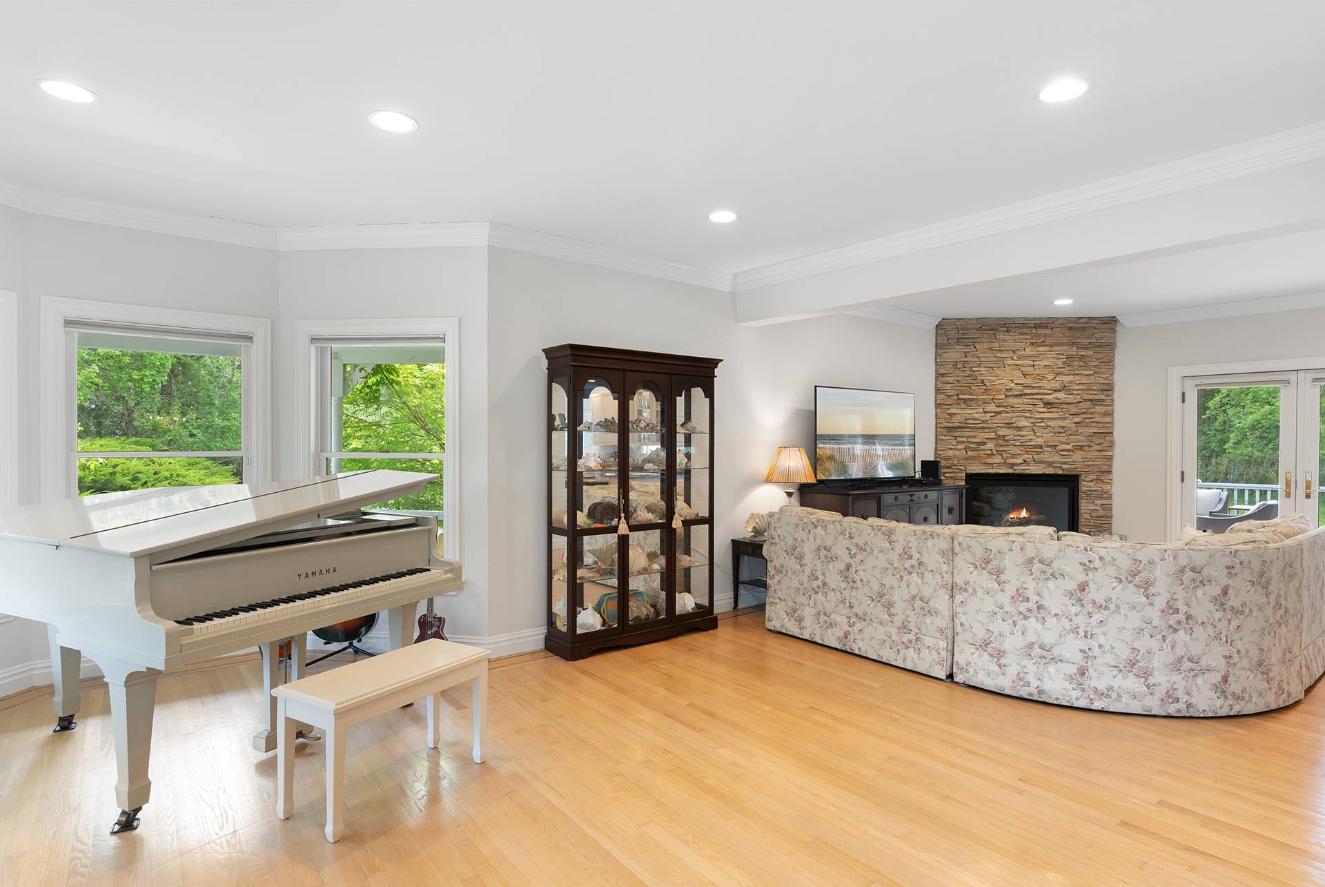 Closed 334 Noyack Road, North Sea, NY, ID 890029 Brown Harris