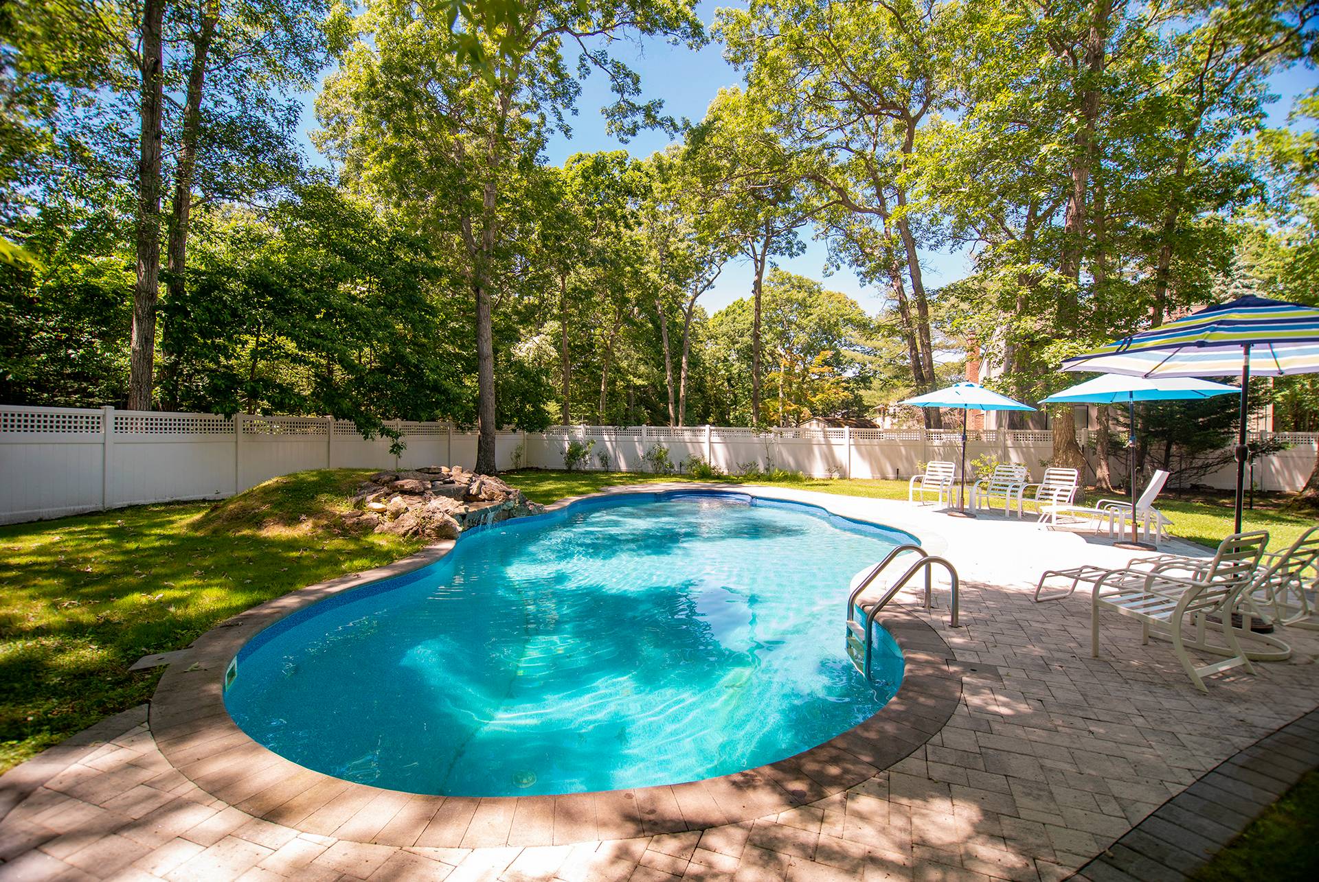 Rental Property at Springs, Springs, Hamptons, NY - Bedrooms: 2 
Bathrooms: 1  - $13,000 MO.