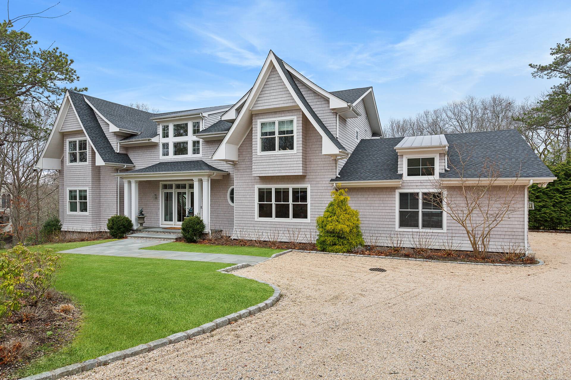 Property for Sale at 3 Park Avenue, Southampton, Hamptons, NY - Bedrooms: 5 
Bathrooms: 6.5  - $4,885,000