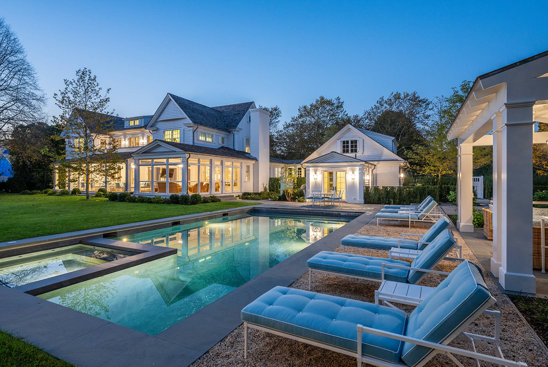 12 Pondview La, Village Of East Hampton, Hamptons, NY - 8 Bedrooms  
9.5 Bathrooms - 