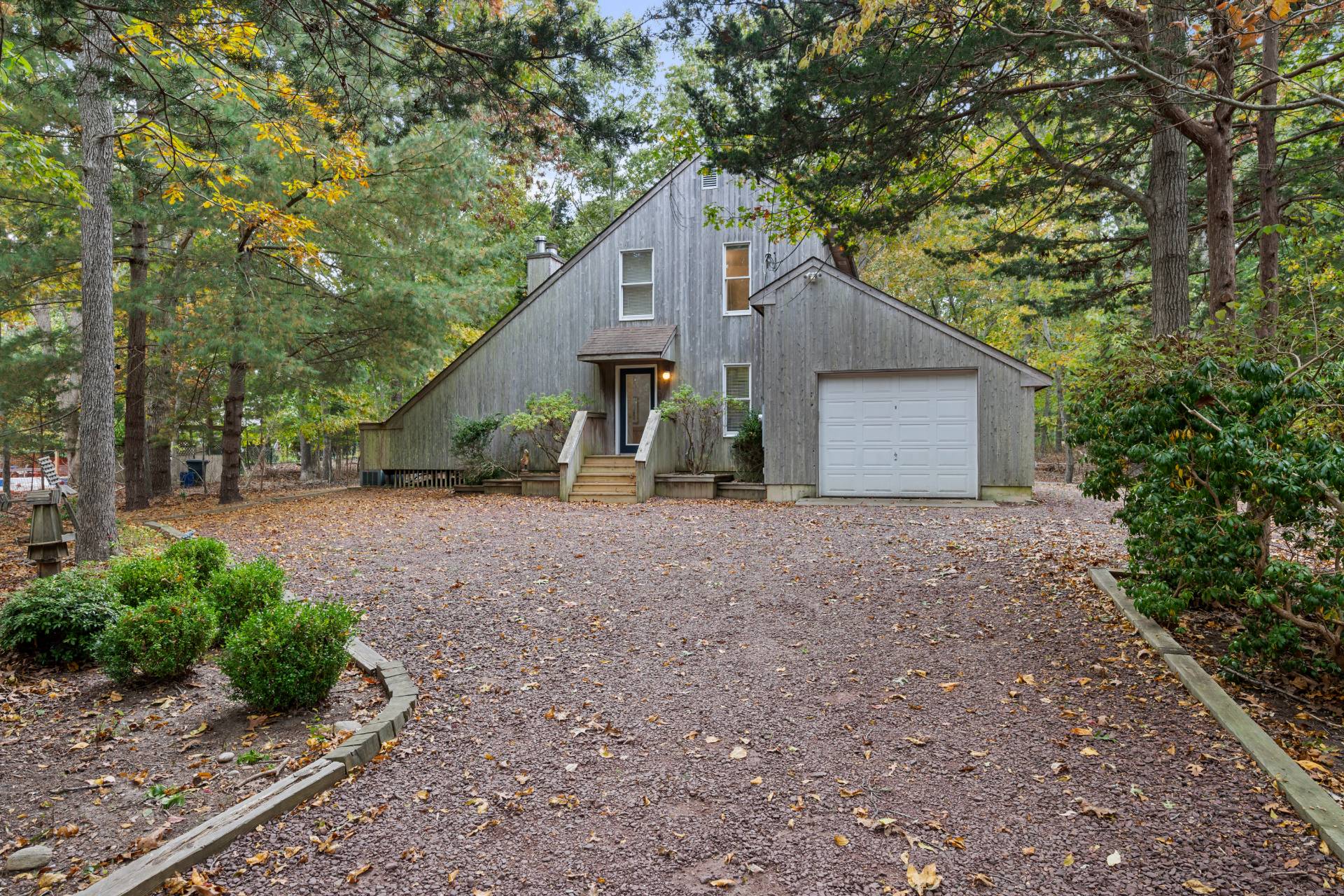 11 Gunpowder Lane, East Hampton, Hamptons, NY - 3 Bedrooms  
2 Bathrooms - 