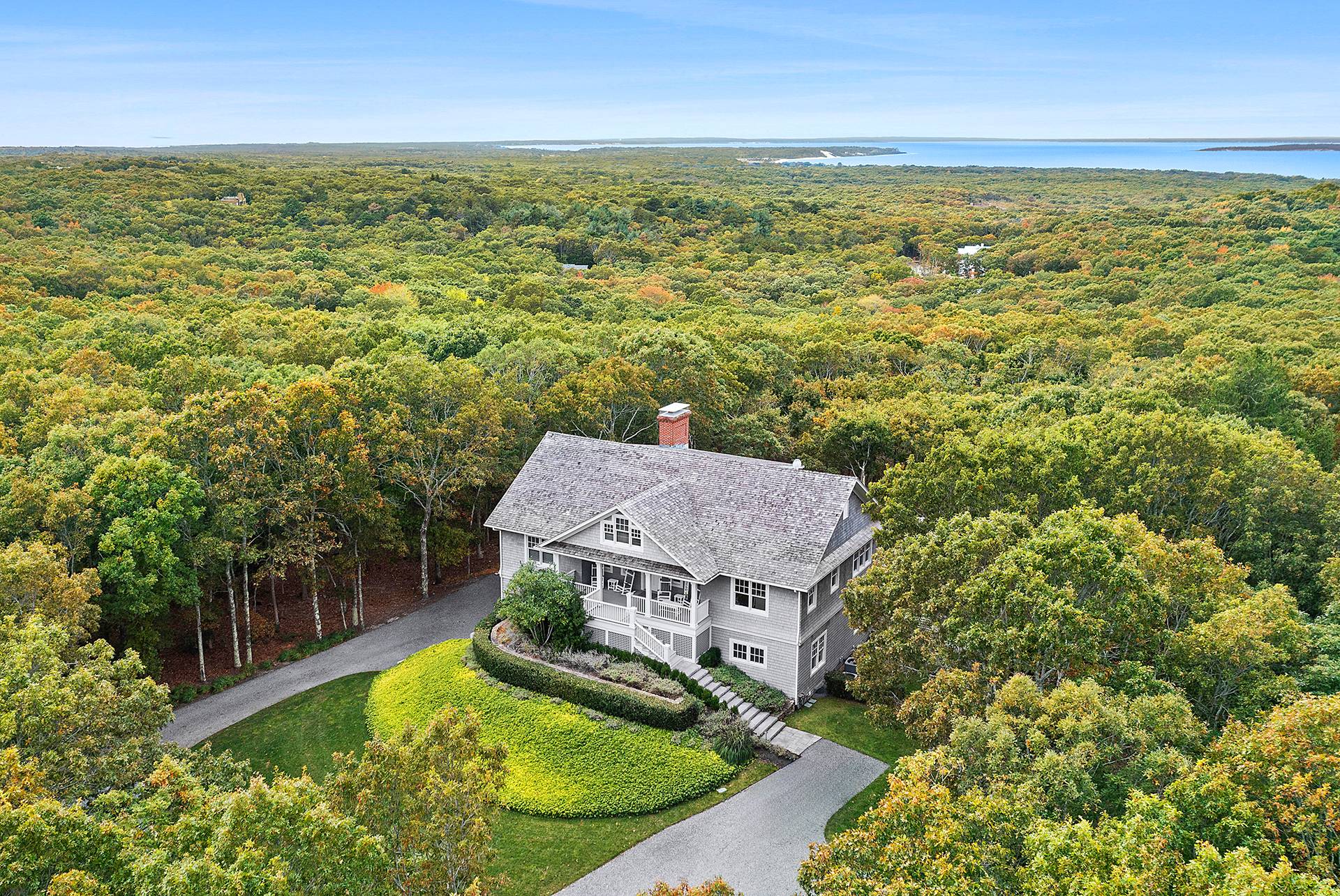 Property for Sale at 7 Fourteen Hills Court, Southampton, Hamptons, NY - Bedrooms: 4 
Bathrooms: 3.5  - $4,250,000