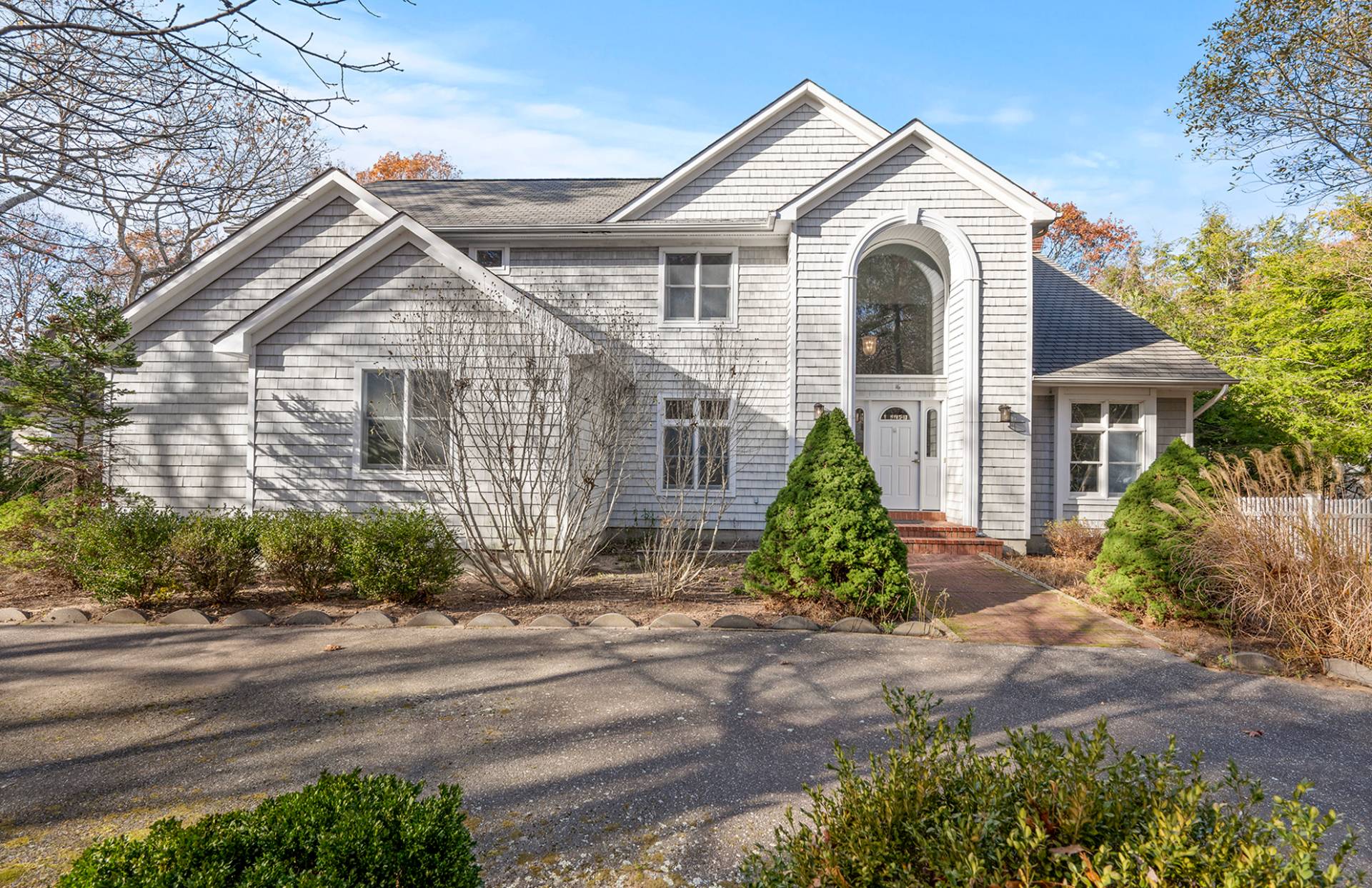 Rental Property at 16 Georgica Woods Lane, Wainscott, Hamptons, NY - Bedrooms: 4 
Bathrooms: 3  - $50,000 MO.