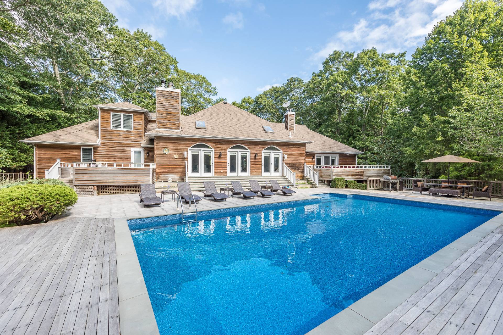 Rental Property at 16 Woodedge Circle, East Hampton, Hamptons, NY - Bedrooms: 6 
Bathrooms: 5  - $65,000 MO.