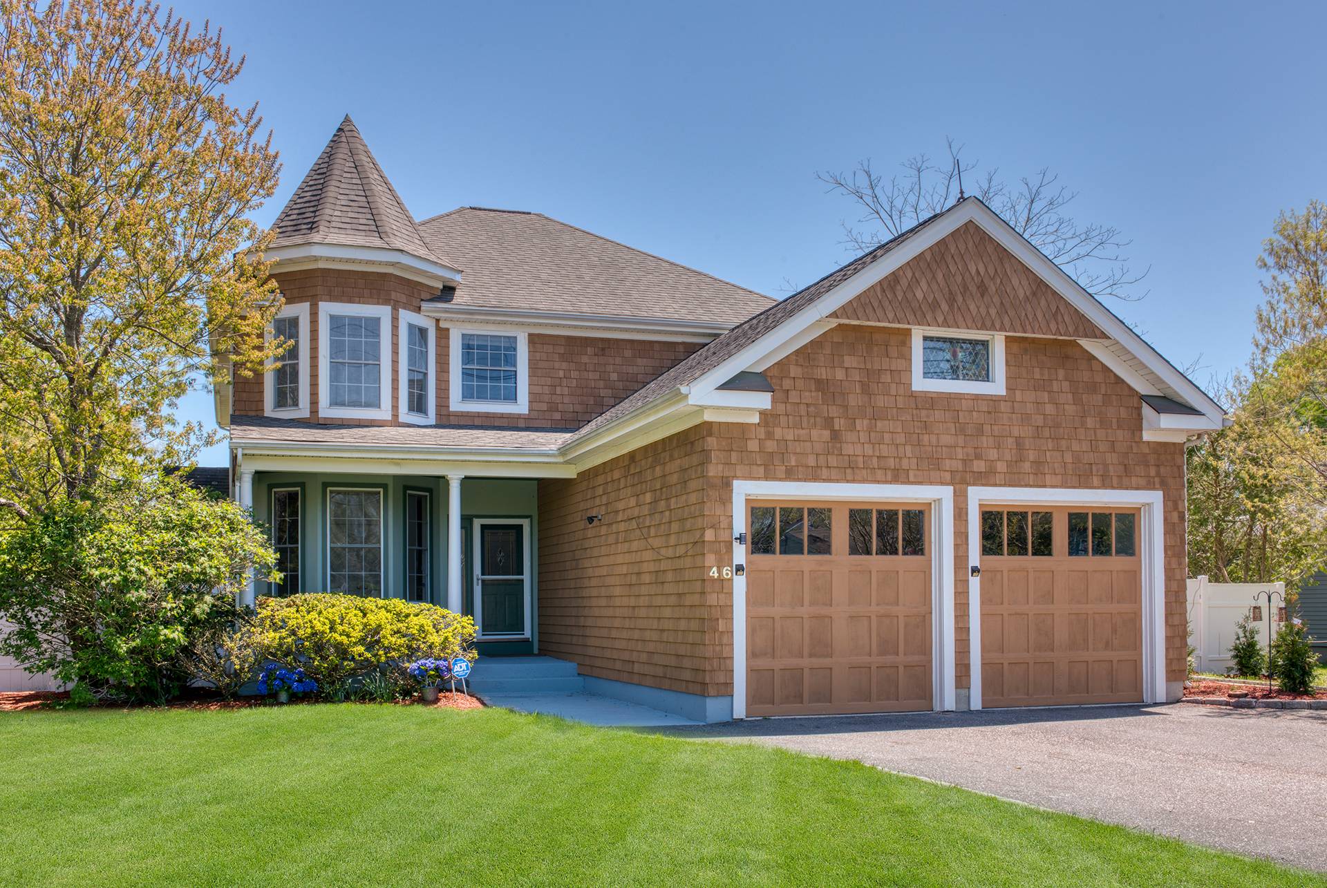 46 Oak Street, Village Of Westhampton Beach, Hamptons, NY - 4 Bedrooms  
2.5 Bathrooms - 