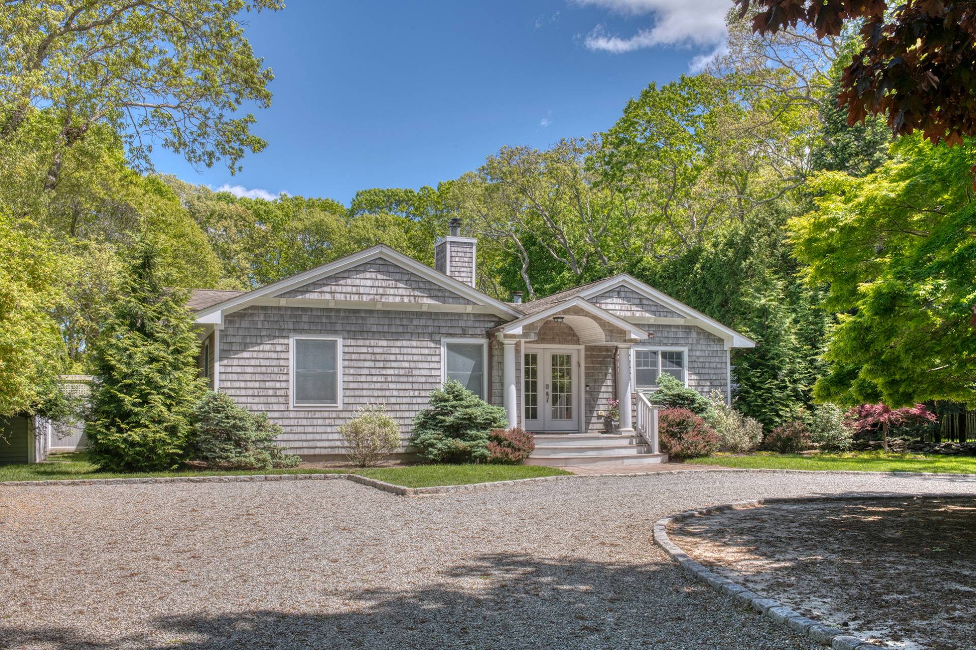 122 Beach Road, Village Of Westhampton Beach, Hamptons, NY - 3 Bedrooms  
4.5 Bathrooms - 