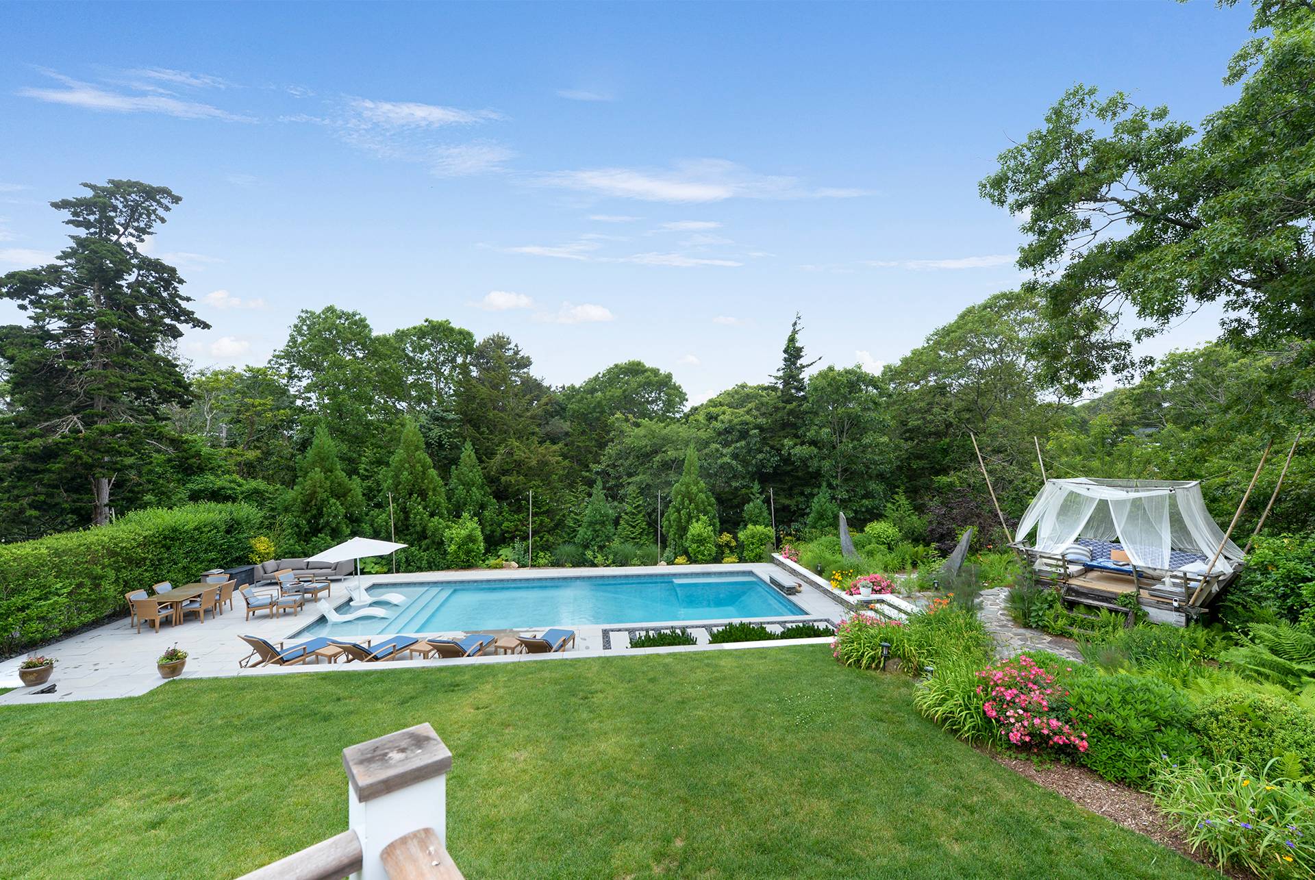 Montauk Highway, Southampton, Hamptons, NY - 3 Bedrooms  
4.5 Bathrooms - 