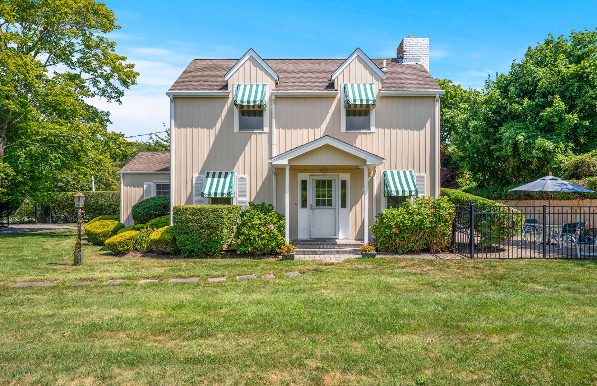 Photo 1 of 4 Quantuck Lane, Village of Quogue, NY, $2,650,000, Web #: 924840